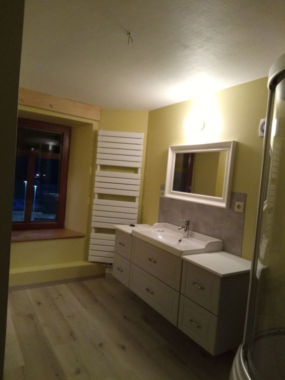 Salle de bain, entièrement finie