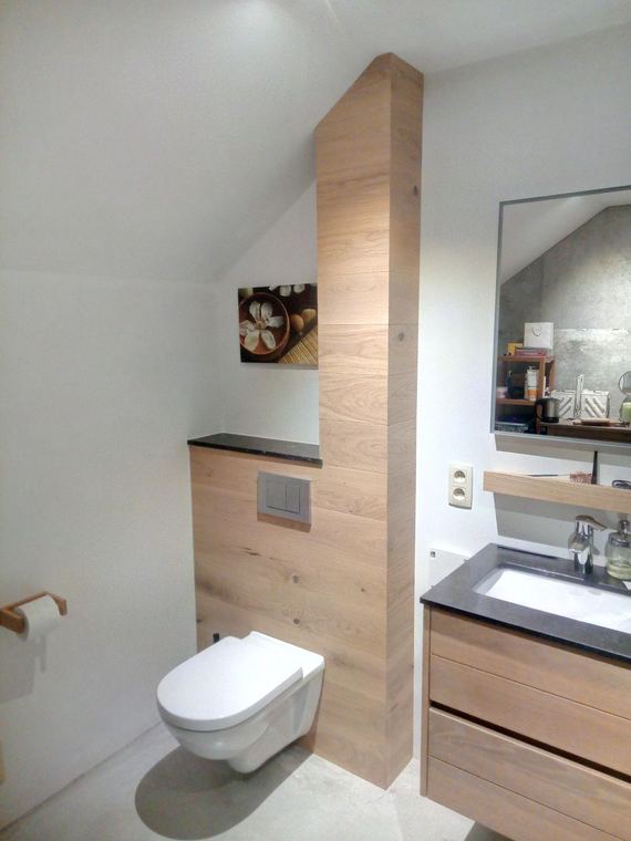 Salle de bain aux touches de bois