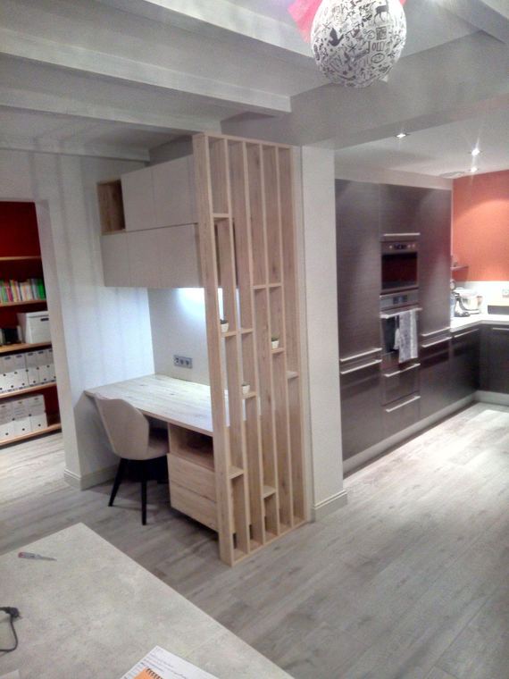 Bureau avec claustra en bois